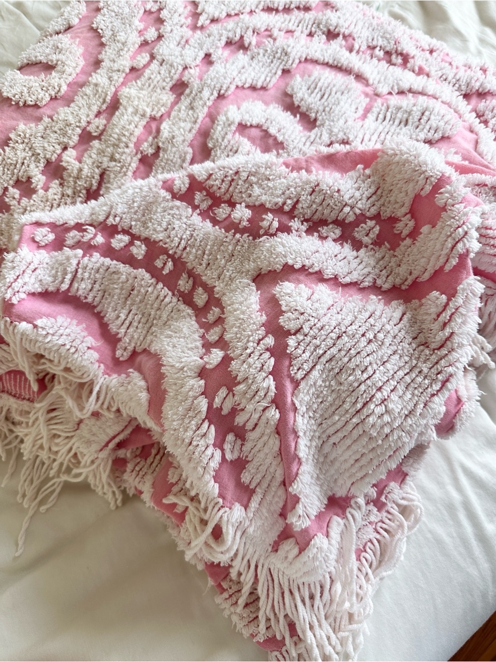 Vintage Shabby Chic Pink & white Chenille Blanket Fringe